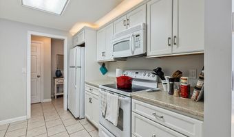 34 Parkwood Dr, Augusta, ME 04330