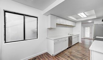 5097 Vantage Point Rd B 2, Avon, IN 46123