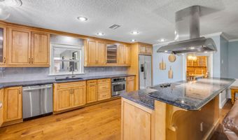 317 Oak Hill Dr, Altamonte Springs, FL 32701