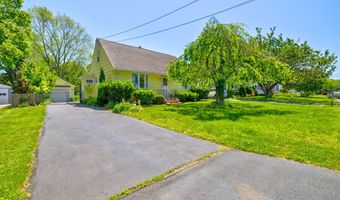24 Toole Dr, Branford, CT 06405