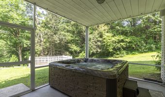 109 Andrew Dr, Canton, CT 06019