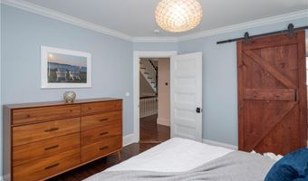 27 Mann Ave, Newport, RI 02840