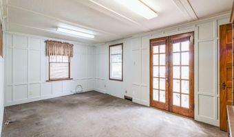 615 Kellogg Ave, Ames, IA 50010