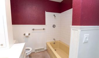 19 Skyline Dr, Adrian, MO 64720