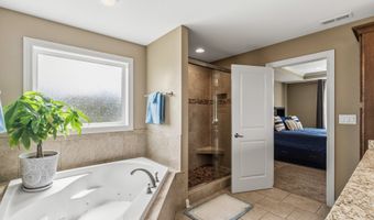 1103 NE Frisk Dr, Ankeny, IA 50021