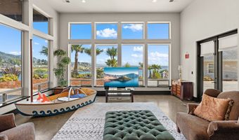 108 SEA CLIFF Ter, Brookings, OR 97415