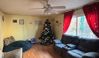 6 Irving Pl, Danbury, CT 06810