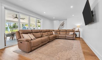 20 Hannah Lee Rd, Barnegat, NJ 08005