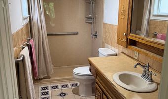 26 Elmwood Pl, Athens, OH 45701