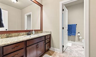 3401 Red Fox Rd, Ames, IA 50014