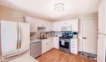 1429 Tahoe Valley Ct, Ballwin, MO 63021