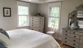 23 Seabreeze Dr, Bourne, MA 02532