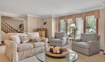 230 Schimwood Ct, Amherst, NY 14068