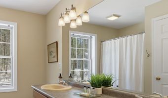 18 Holbrook Rd, Bedford, NH 03110