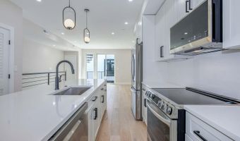 722 KENYON St NW A, Washington, DC 20010