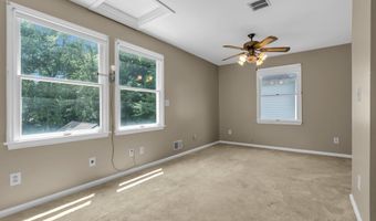 833 Lincoln St, Middletown, NJ 07748