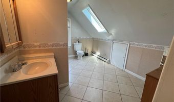 60 Berkeley Ave 2, Newport, RI 02840