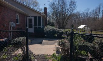 202 Center Pointe Rd, Belton, SC 29627