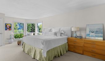 24 Sarahs Path, Amagansett, NY 11930