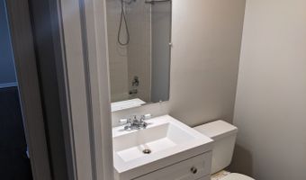 518 W Miner St 2H, Arlington Heights, IL 60005