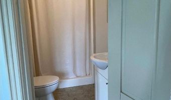 382 S Main St, Alburgh, VT 05440