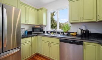 82 Cliffdale Ave, Cranston, RI 02905