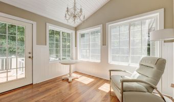 35 Woodsedge Ct, Berlin, CT 06037