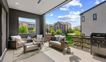 20305 SAVIN HILL Dr, Ashburn, VA 20147