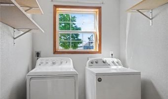 928 Bluestem Dr, Baldwin City, KS 66006