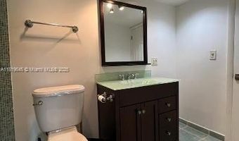 20500 W Country Club Dr 303, Aventura, FL 33180
