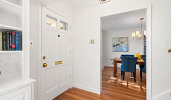 5621 HUNTINGTON Pkwy, Bethesda, MD 20814