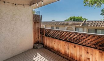 2349 Altisma Way B, Carlsbad, CA 92009