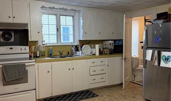 53 Catherine St, Bristol, RI 02809