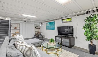 71 Primrose Hill Rd, Barrington, RI 02806