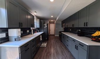 1271 Oxford Cir, Akron, OH 44312