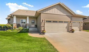 932 Waters Edge Cir, Avon, MN 56310