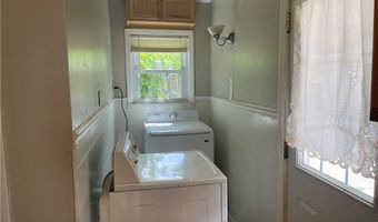353 Gibbs Rd, Akron, OH 44312