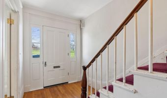11 Linden St, Bath, ME 04530