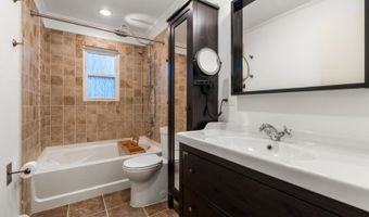 96 Comly Rd, Bayonne, NJ 07035