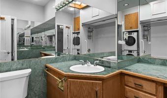 553 Bellevue Ave 14, Newport, RI 02840
