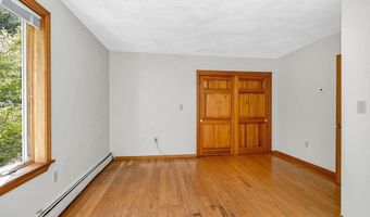 8 Horseshoe Dr, Acton, MA 01720