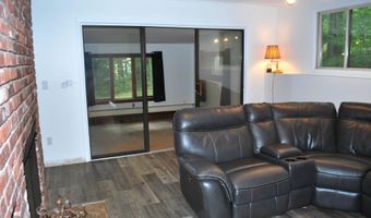 43 Camelot Dr, Bedford, NH 03110