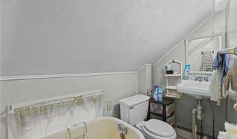 106 Providence Ave, East Providence, RI 02915