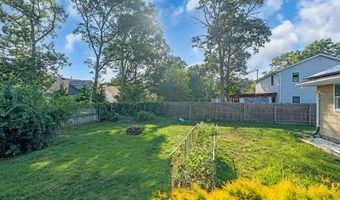 24 Woodland Rd, Bayville, NJ 08721