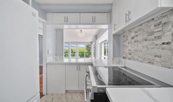 2957 Kalakaua Ave 415, Honolulu, HI 96815