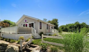 17 Goose Island Rd, Narragansett, RI 02882