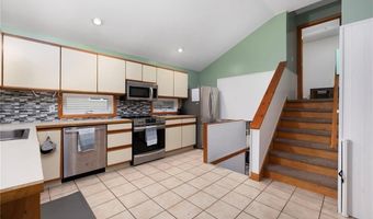 422 Shady Valley Rd, Coventry, RI 02816