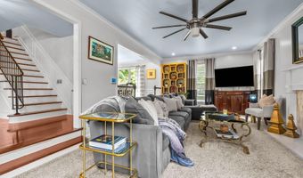 11806 E Arbor Dr, Anchorage, KY 40223