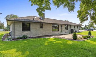 325 W GREENFIELD Ave, Algoma, WI 54201