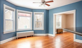 5 Cummings Rd, Newport, RI 02840